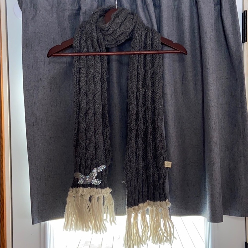 💚 3/$30 Hollister Scarf